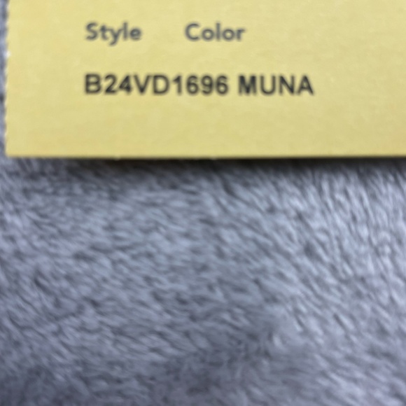 Dooney and Bourke Limited Edition Disney Valentine Purse BRAND NEW - Picture 10 of 10